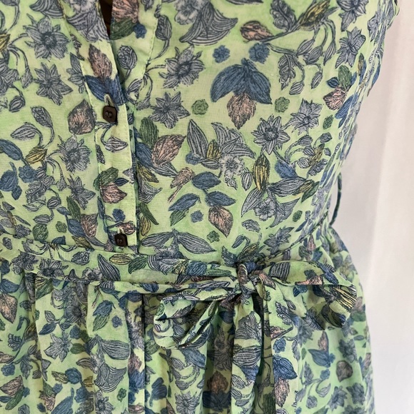 Disney “Alice” button through dress size Large - Picture 2 of 4